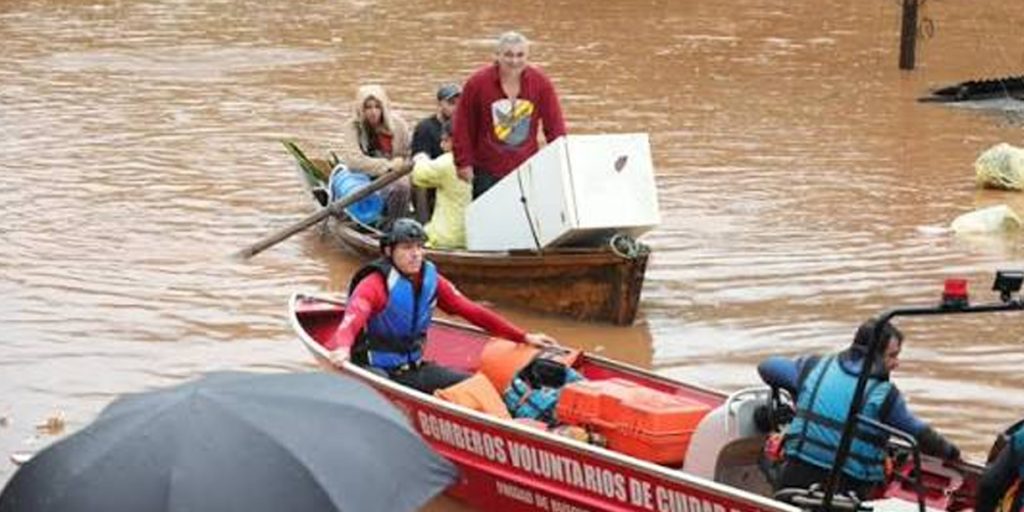 Foto: Crecida del río Paraná causa inundaciones en Paraguay/Cortesía