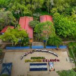 Foto: Estudiantes de Catarina rinden homenaje a Benjamín Zeledón con alfombra floral/TN8