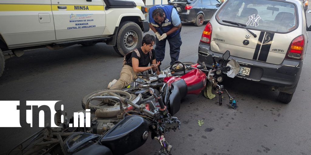 Foto: Colisión entre dos motos y un vehículo deja un lesionado en Managua/TN8