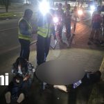 Motorizado y acompañante resultan gravemente heridos tras accidente en Managua