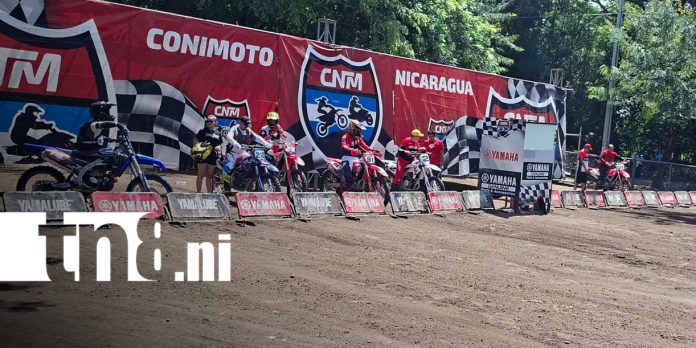 3 Foto: Honda - Enimosa presente en el Campeonato Nacional de Motocross en Granada/TN8