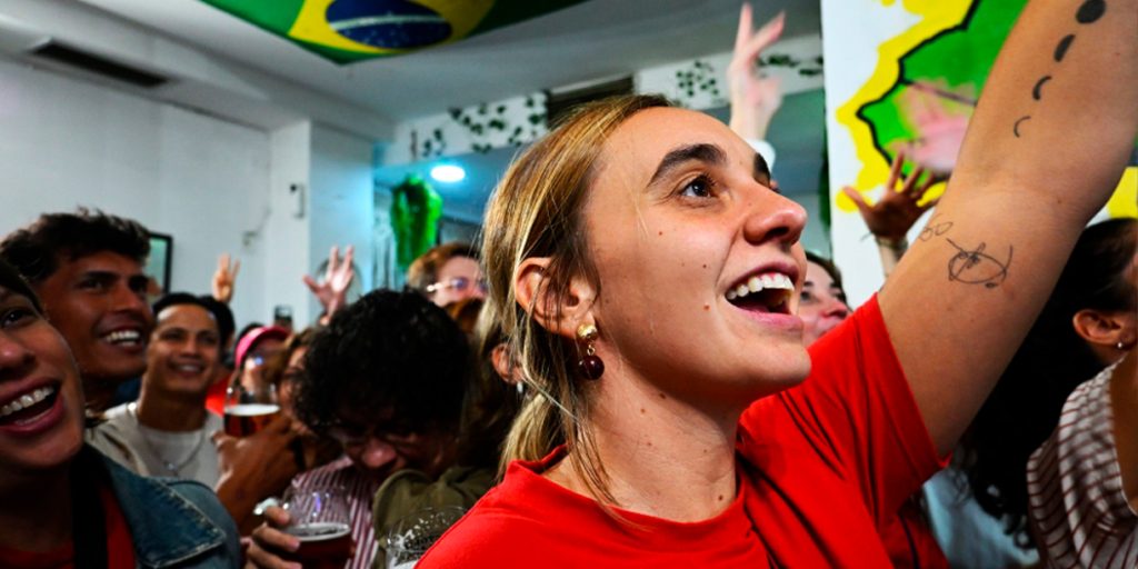 foto: Brasileños residentes en España votan para definir la presidencia de su país/cortesía