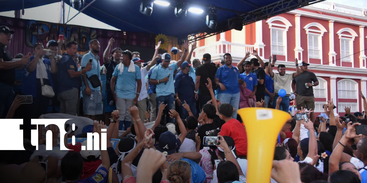 Foto: Granada se desborda para recibir a los subcampeones del Pomares/TN8
