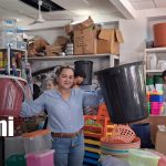 Mercados de Managua se preparan para las fiestas de diciembre con variedad de productos y precios Foto: Mercado Oriental ofrece ropa, juguetes y adornos/Tn8