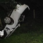 Vehículo termina volcado en un cauce en la carretera Camoapa-Boaco Foto: Vehículo se sale de la vía y termina volcado en un cauce en Boaco/TN8