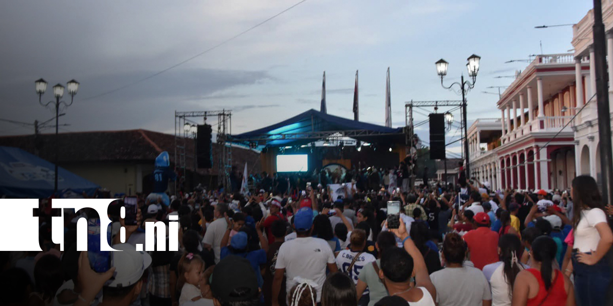 Foto: Granada se desborda para recibir a los subcampeones del Pomares/TN8