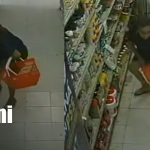 Mujer habría ocultado dos tarros de leche entre sus piernas en supermercado Las Segovias de Estelí Foto: Cámaras de seguridad captarían presunto hurto en supermercado de Estelí/TN8