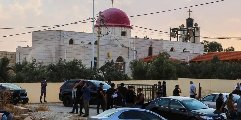 Foto: Nueve muertos y 25 heridos en ataque a iglesia / Cortesía