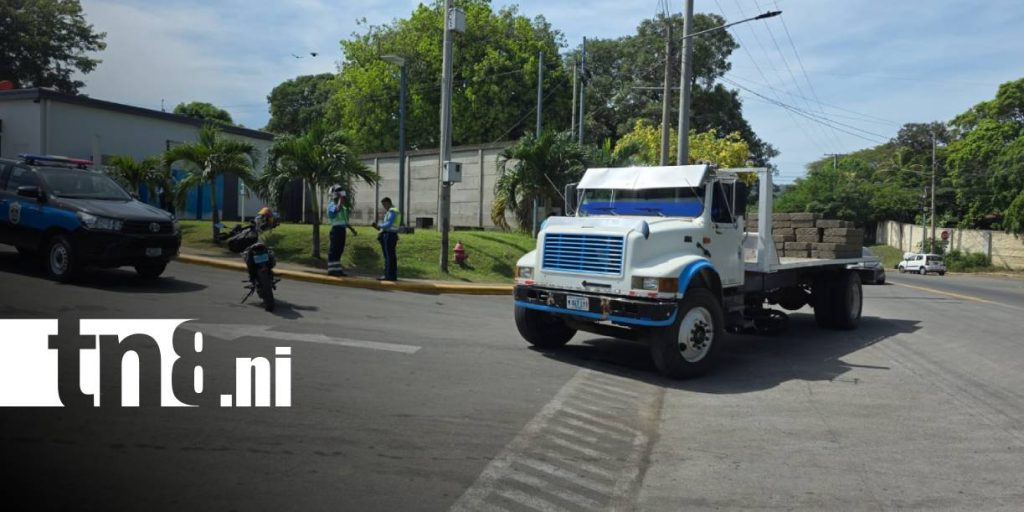 Foto: Accidente en el kilómetro 12 de la carretera vieja a León/TN8