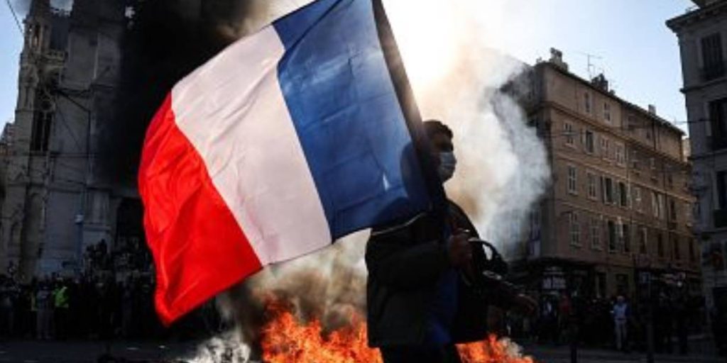Foto: Francia pone en la mira a las redes sociales/Cortesía