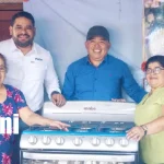 Foto: Mabe premió a doña Elieta con una nueva cocina /TN8
