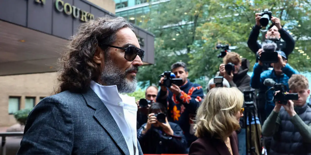 Foto: Russell Brand enfrenta siete cargos por presuntos delitos sexuales /Cortesía