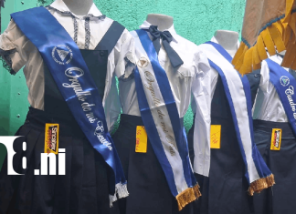 Foto: Mercados ofertan trajes para las promociones escolares /TN8