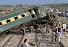 Descarrilamiento de tren en Pakistán deja cinco muertos y 30 heridos Foto: Tren con 14 vagones se descarrila en Pakistán /Cortesía