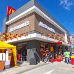 Foto: ¿Antojo de hamburguesas? McDonald’s abre nuevo restaurante /TN8