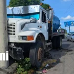 Foto: Camión termina contra poste eléctrico en Managua /TN8