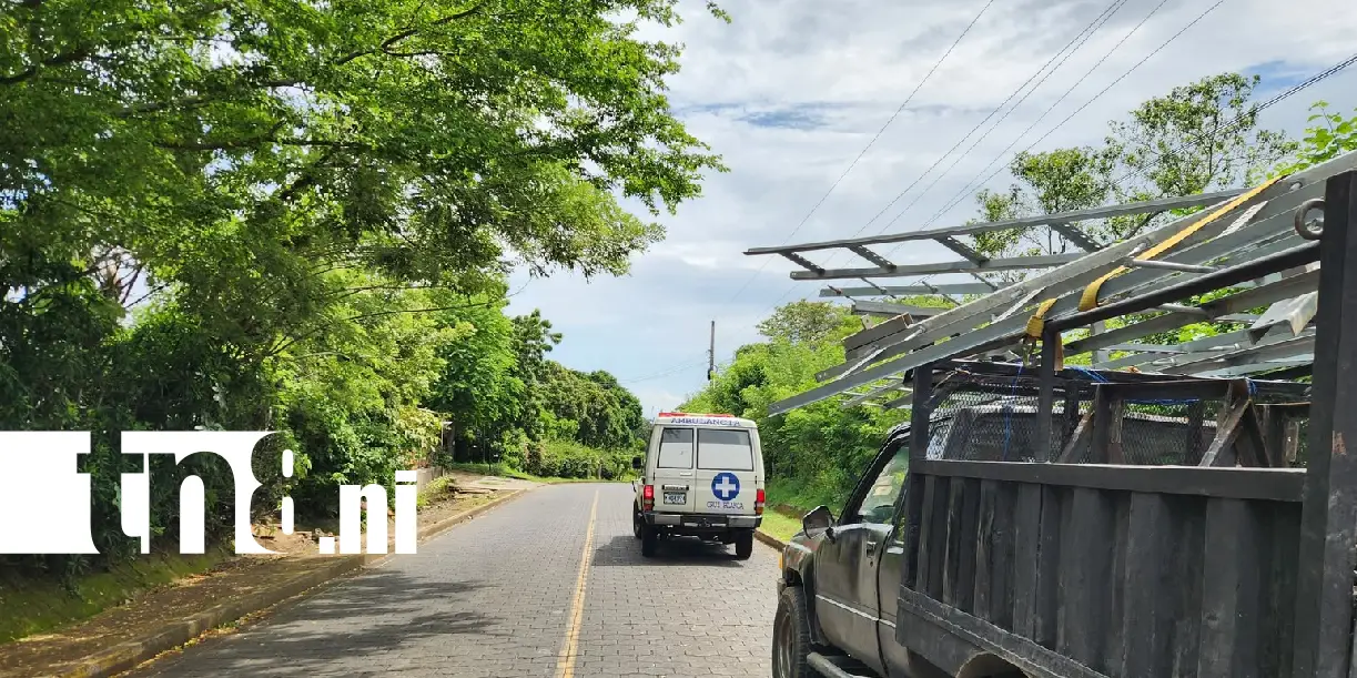 Foto: Motociclista es impactado por varillas en Masaya /TN8