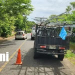 ¡Ojo en la carretera! Varillas sobresalientes impactan a motociclista en Masaya Foto: Motociclista es impactado por varillas en Masaya /TN8
