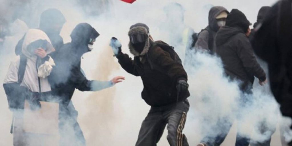 Foto: Caos en Francia: cientos de heridos / Cortesía