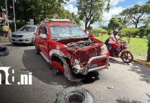Managua: Un alto, un cálculo fallido y un choque que pudo terminar en tragedia Foto: Accidente de tránsito en Managua / TN8