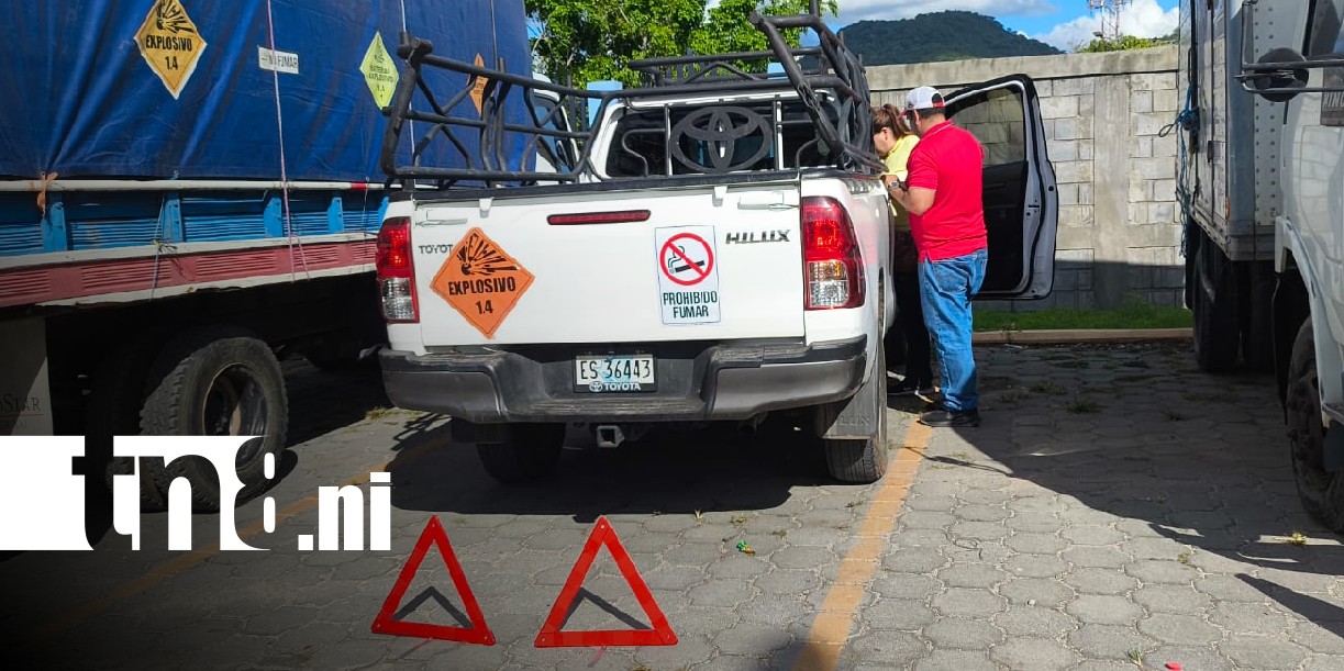 Foto: Inspección de vehículos para el traslado de pólvora en Estelí / TN8