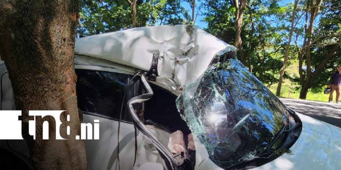 Foto: Fuerte accidente en la Carretera Panamericana Sur / TN8 Foto: Fuerte accidente en la Carretera Panamericana Sur / TN8