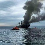 Irán declara cerrado el estrecho de Ormuz tras incendio de superpetrolero