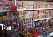 Policía y Bomberos refuerzan medidas de seguridad en puestos de pólvora en Estelí Foto: Comercio de pólvora en Estelí / TN8