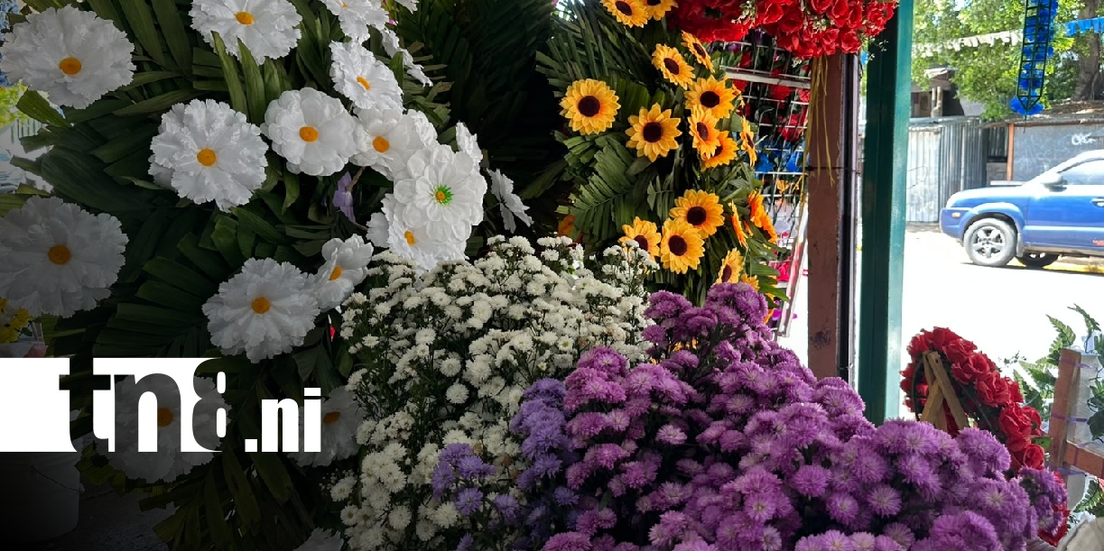 Foto: Venta de flores en cementerios de Managua / TN8