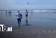 Foto: Rescatan a dos personas en peligro de ahogarse en Pochomil/TN8