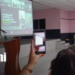 ¿Cómo está cambiando la IA la gestión del talento humano? Esto analizaron en la UCN Foto: Charla magistral en la UCN sobre la IA en la gestión de recursos humanos / TN8