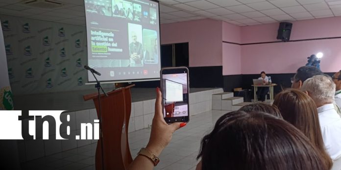 Foto: Charla magistral en la UCN sobre la IA en la gestión de recursos humanos / TN8 Foto: Charla magistral en la UCN sobre la IA en la gestión de recursos humanos / TN8