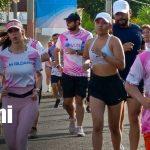 ¡Managua se vistió de rosa! Nicaragüenses se unen en la Octava Carrera Rosa 2026 Foto: Carrera Rosa 2026 reúne a miles de personas en Managua/TN8
