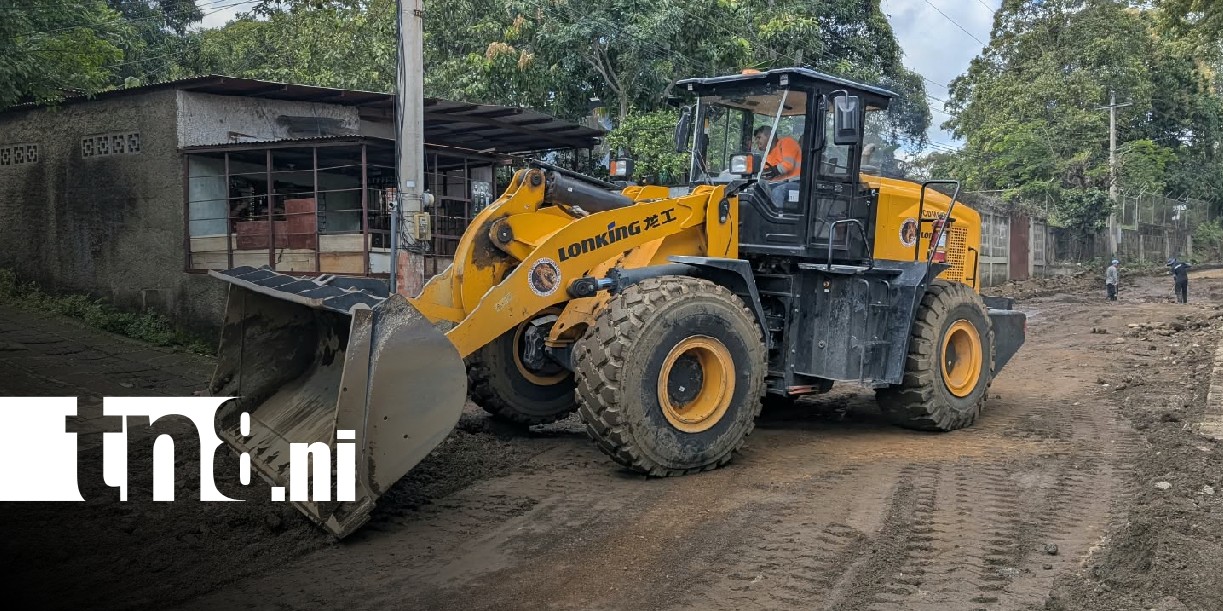Foto: Reparación de camino en sector de la UNICA, en Managua / TN8