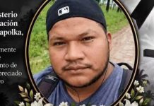 Prinzapolka de luto por el fallecimiento del profesor Regino Rufo Henry Foto: Prinzapolka de luto por el fallecimiento del profesor Regino Rufo Henry