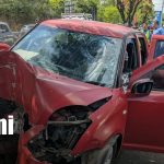 Hombre muere tras estrellarse contra un árbol en la Pista Suburbana de Managua Foto: Fatal accidente de tránsito en la Pista Suburbana, Managua / TN8