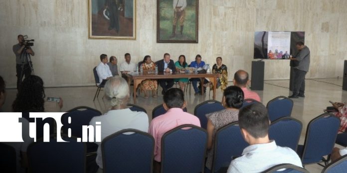 Foto: Encuentro literario en honor a la Resistencia Indígena / TN8 Foto: Encuentro literario en honor a la Resistencia Indígena / TN8