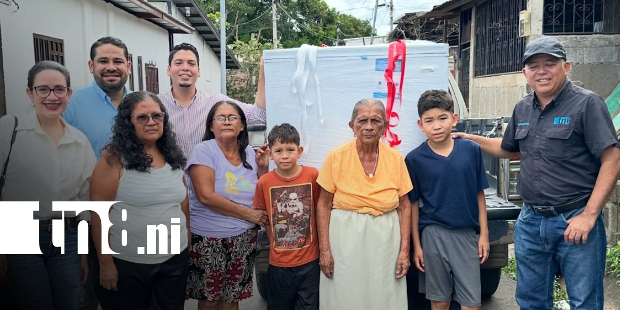 Foto: Feliz ganadora de la dinámica de Mabe y Crónica TN8