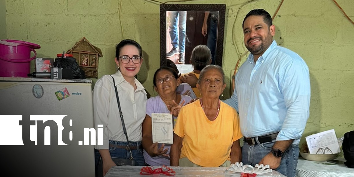 Foto: Feliz ganadora de la dinámica de Mabe y Crónica TN8